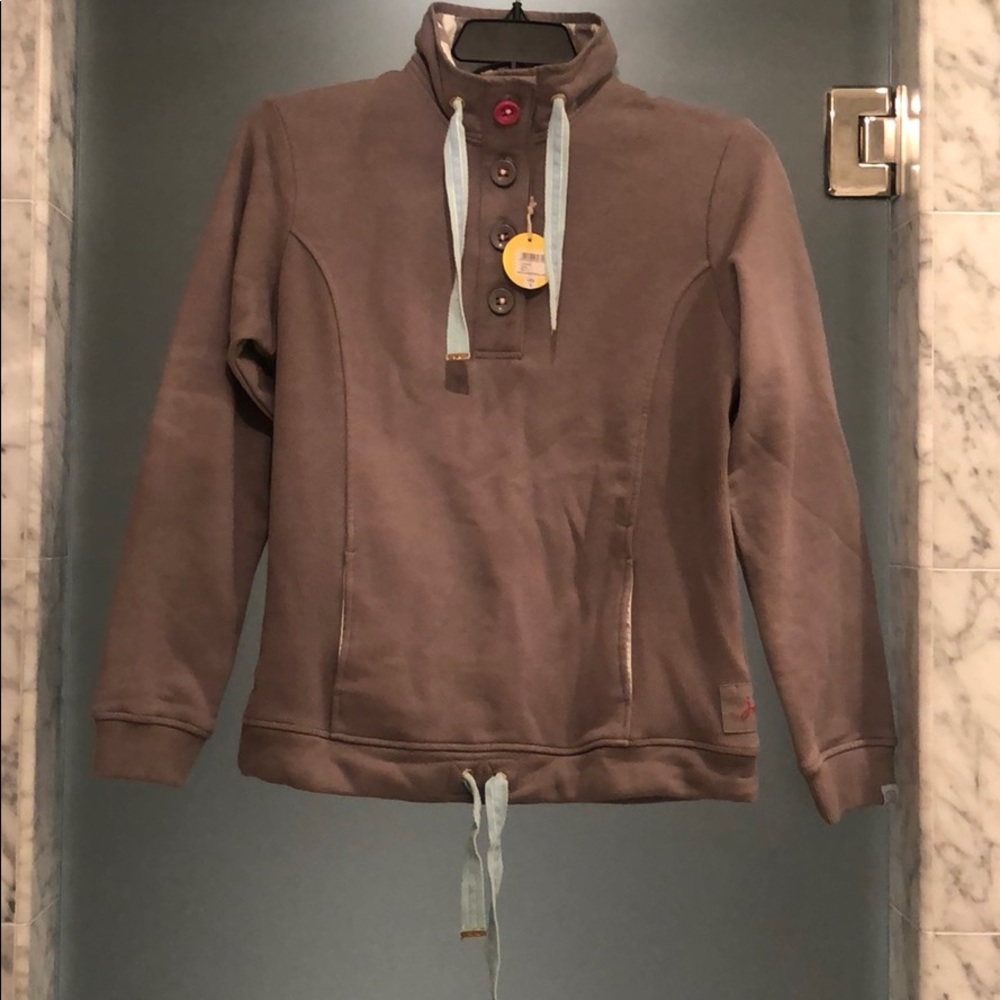NWT Pullover